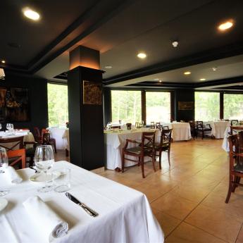 Discover the restaurant of the Hotel & Spa Niunit