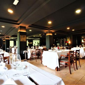 Discover the restaurant of the Hotel & Spa Niunit